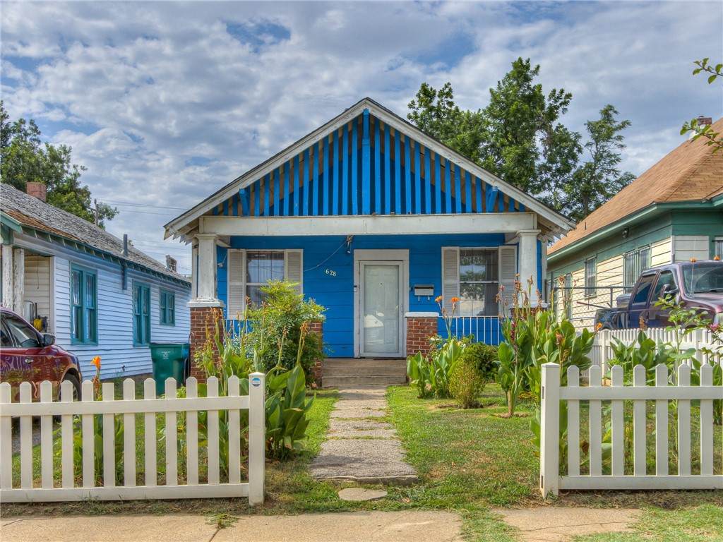 628 27th Street - Photo 1