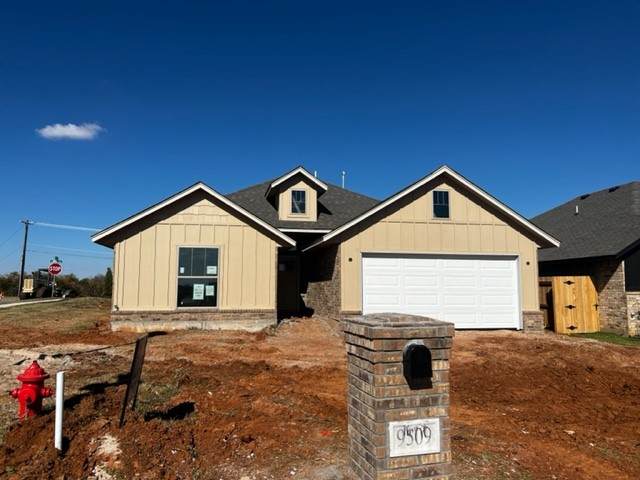 9509 93rd Street - Photo 1