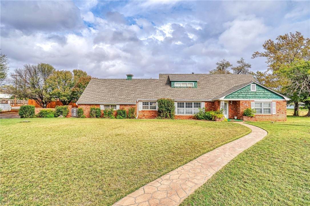 104 Sunset Circle - Photo 1