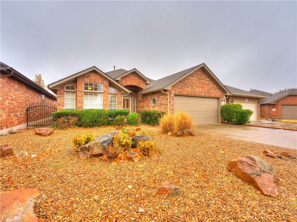 952 Pinebrooke Court - Photo 1
