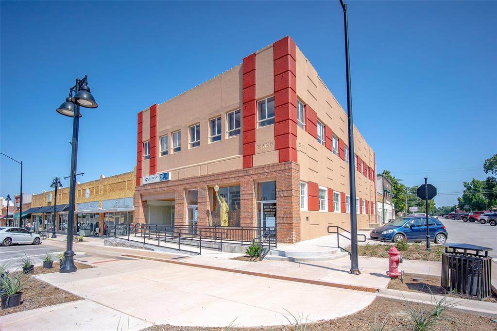 201 Main Street - Photo 1