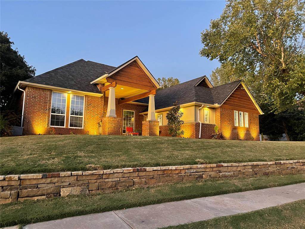 6009 107th Street - Photo 1