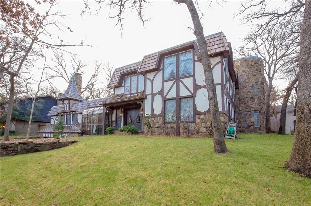 3125 Briarwood - Photo 1