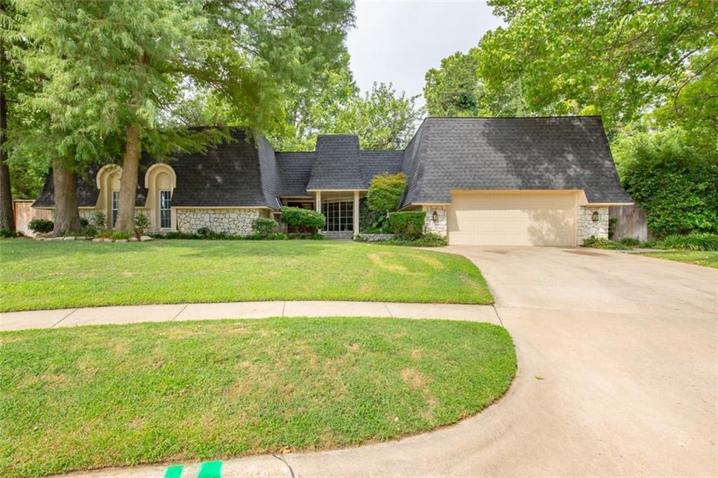 1226 Greenbriar Court - Photo 1