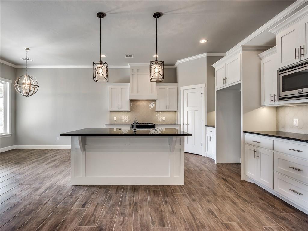 8708 109th Terrace - Photo 1