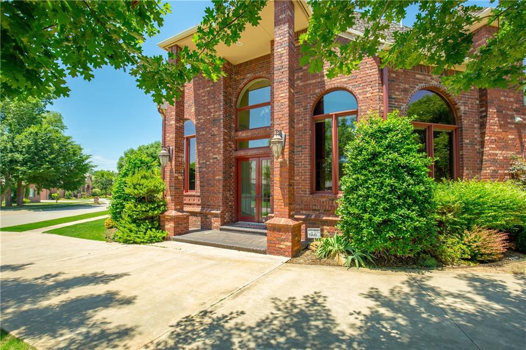 402 Litchfield Lane - Photo 1