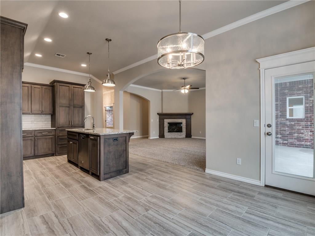 9932 Nw 143rd Street - Photo 1
