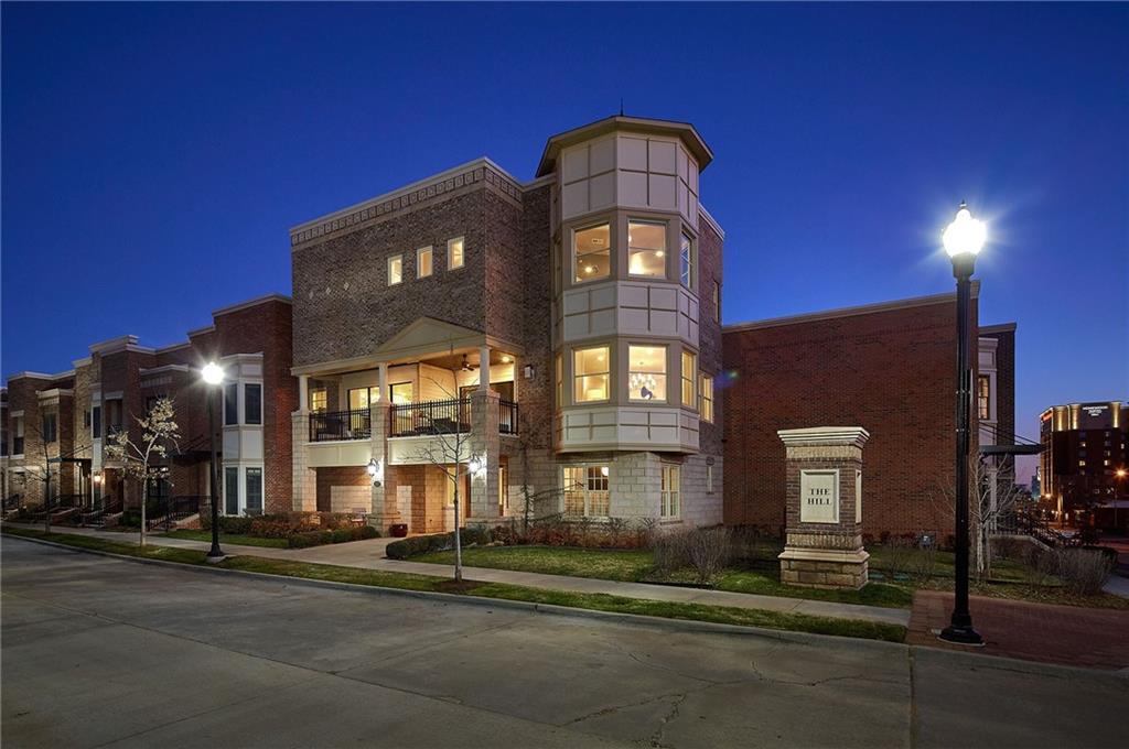 400 1st Street - Photo 1