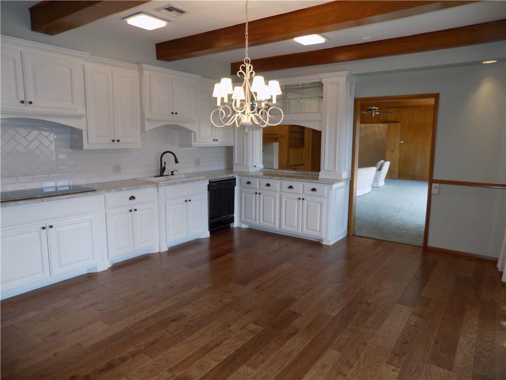 905 8th - Photo 1