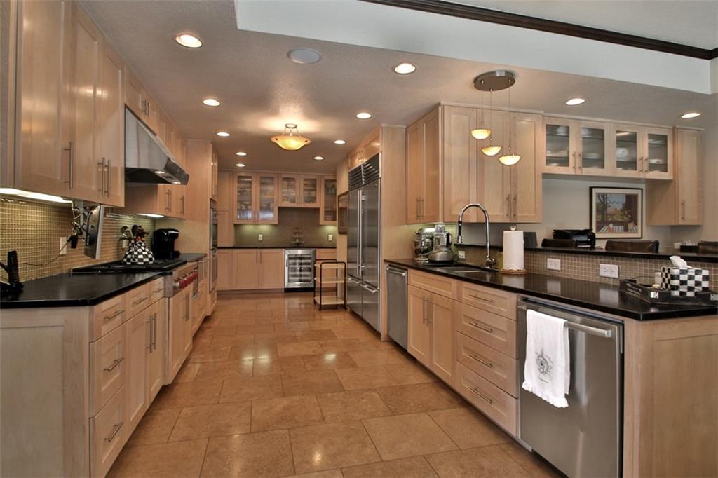 4312 Oxford Way - Photo 1
