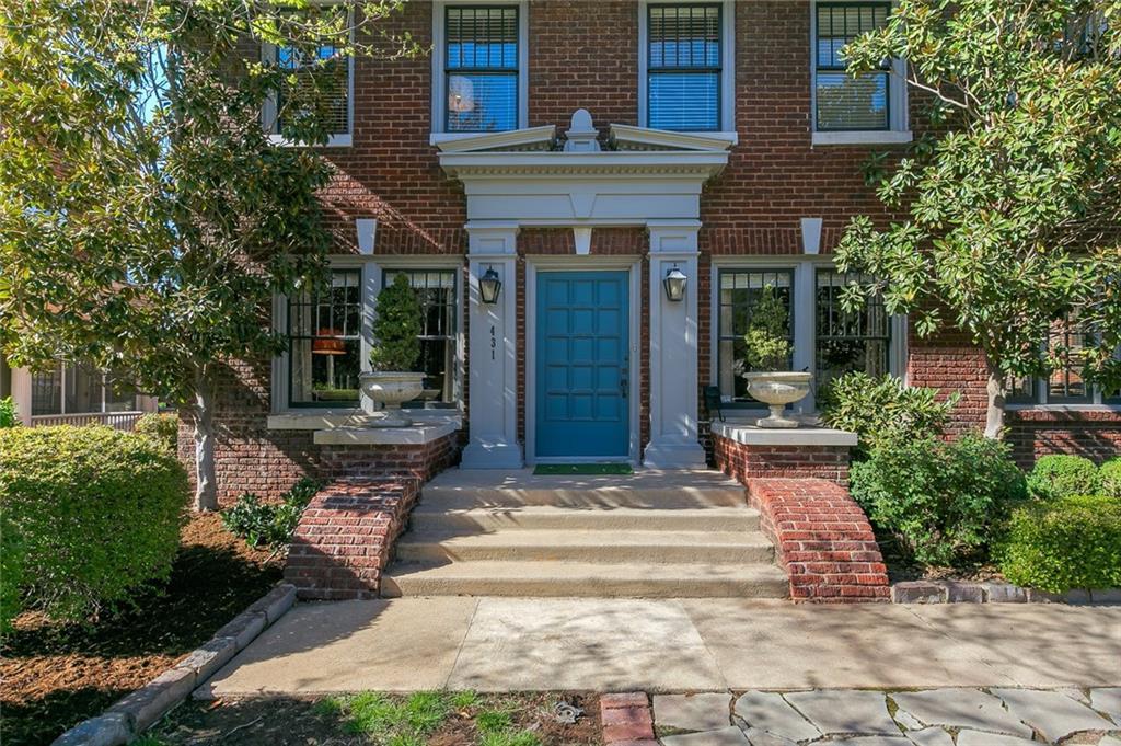 431 18th Street - Photo 1