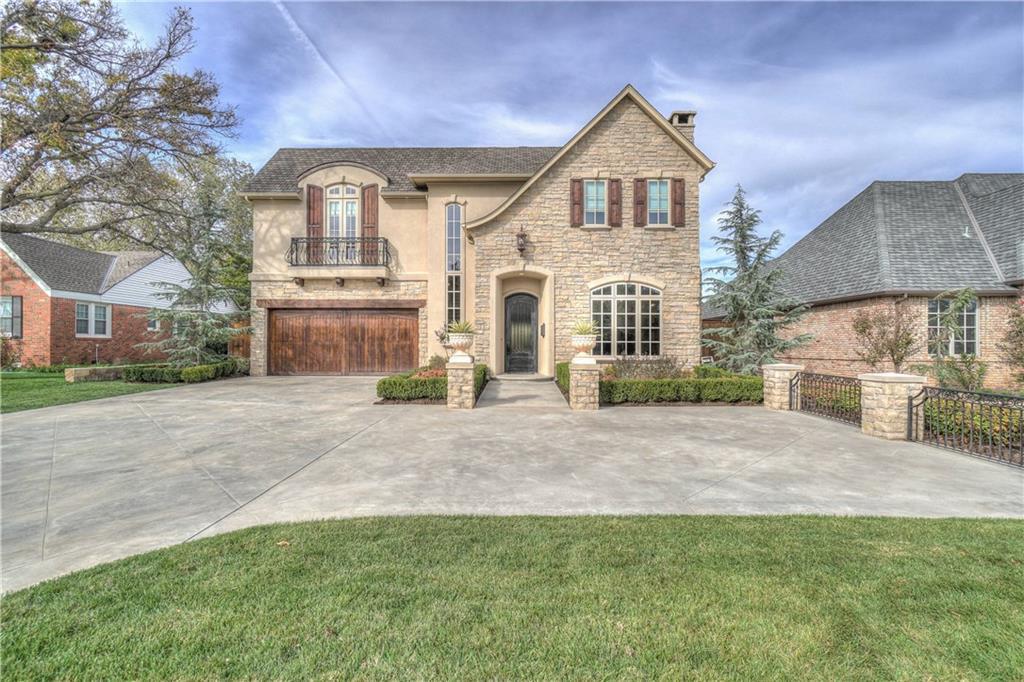1703 Windsor Place - Photo 1