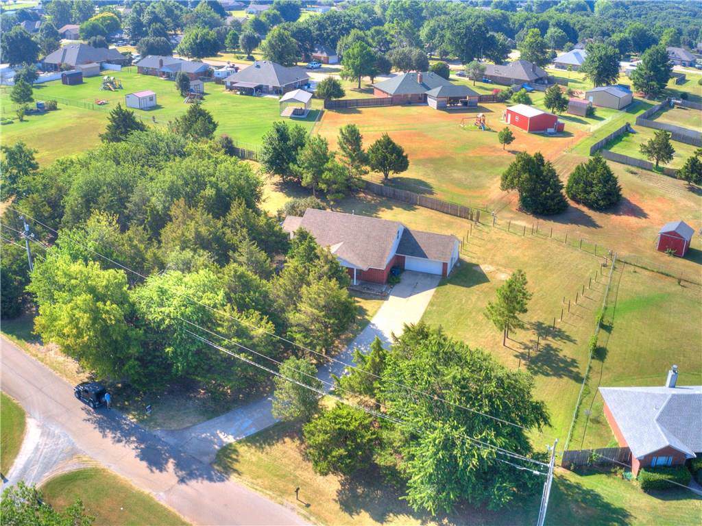 423 Triplett Road - Photo 1