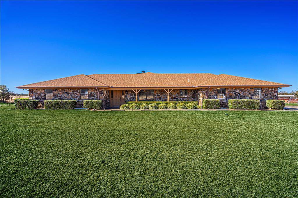 960275 Hwy 18 - Photo 1