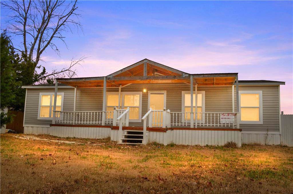 820 Hyden Street - Photo 1