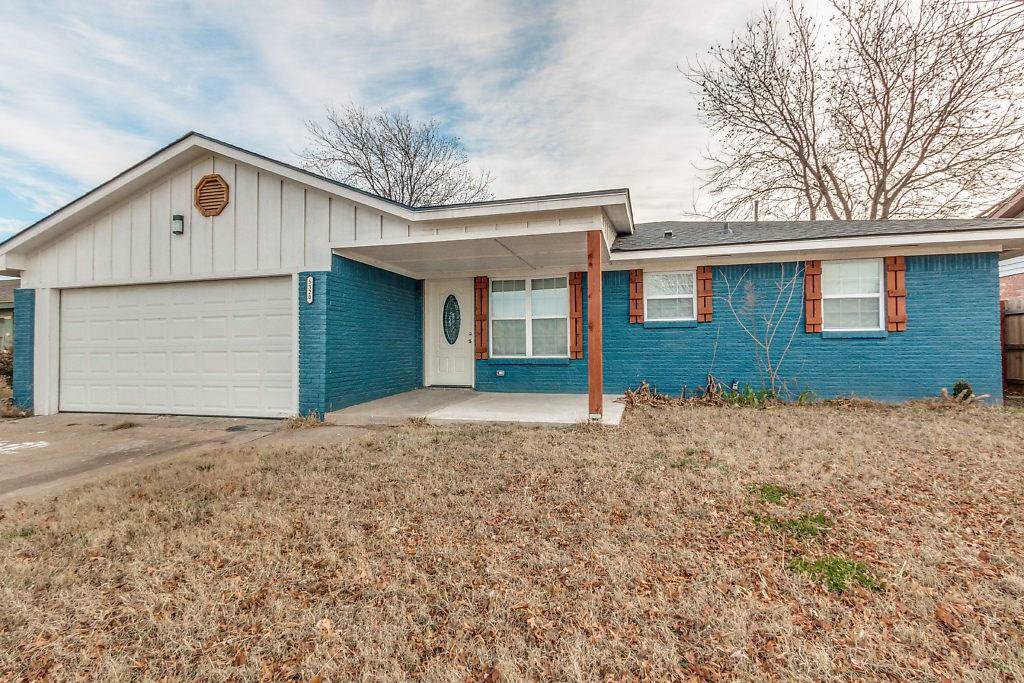 5320 Independence Avenue - Photo 1