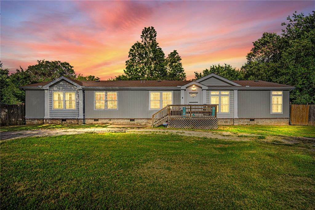 7404 Oak Drive - Photo 1