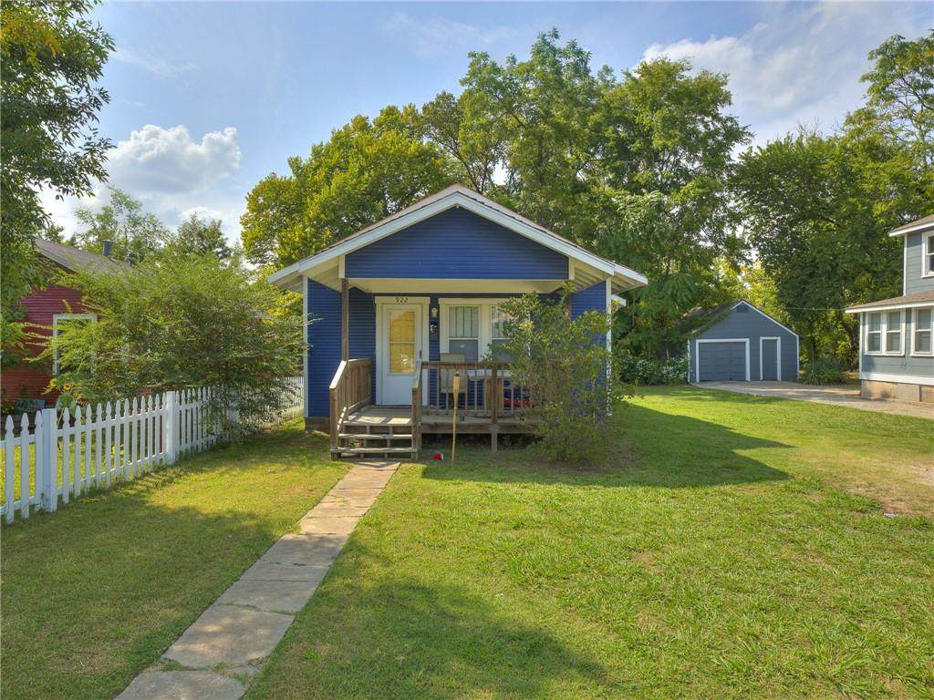 922 Classen Boulevard - Photo 1