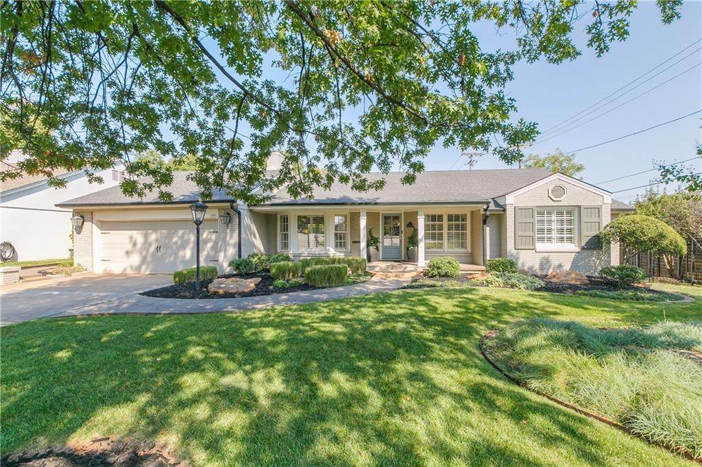 1301 Glenbrook Terrace - Photo 1