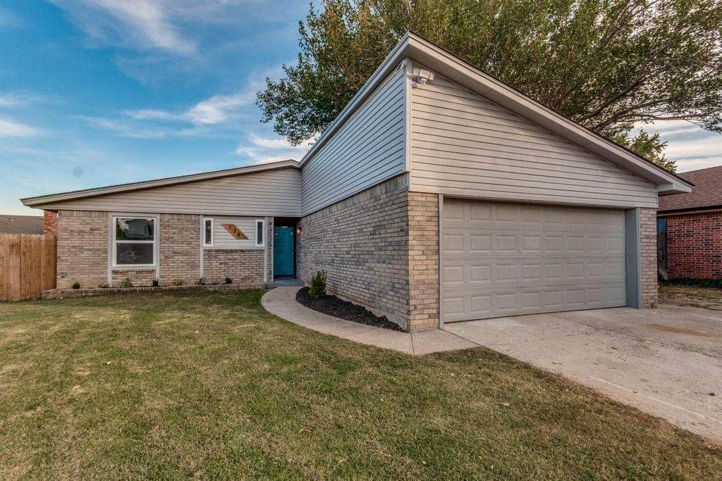 136 Maindale Drive - Photo 1