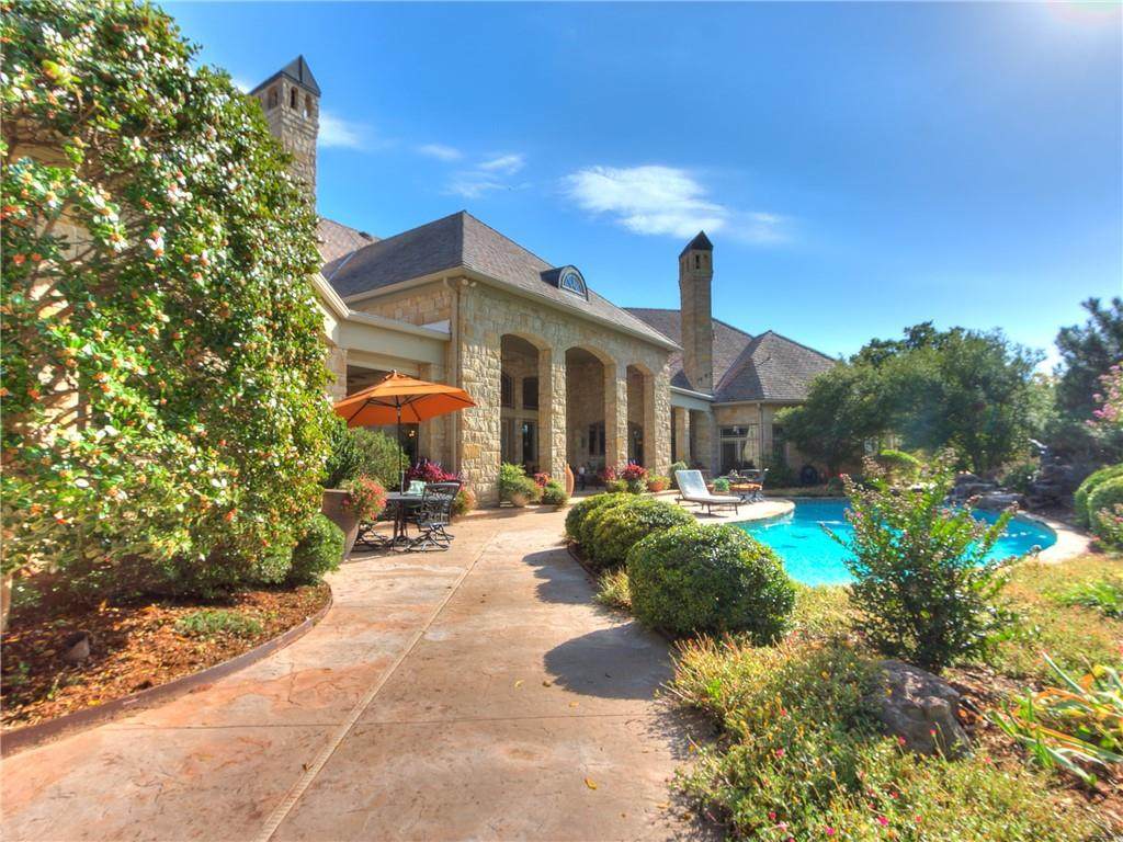 6501 Oak Tree Drive - Photo 1
