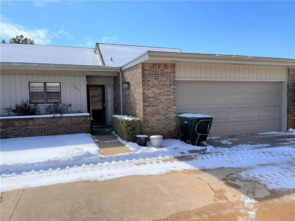 1000 Scissortail Drive - Photo 1