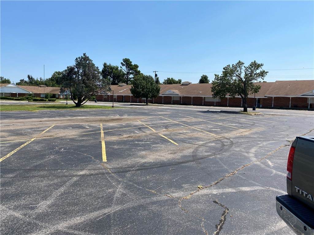 5510 Western Avenue - Photo 1