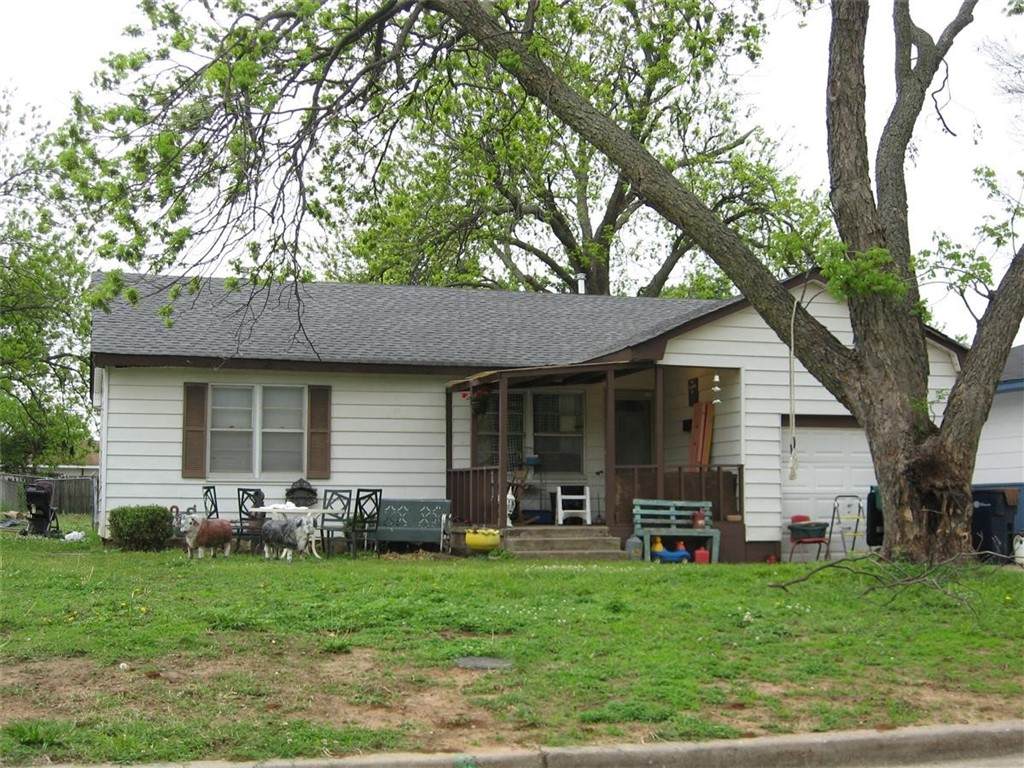 2128 41 Street - Photo 1