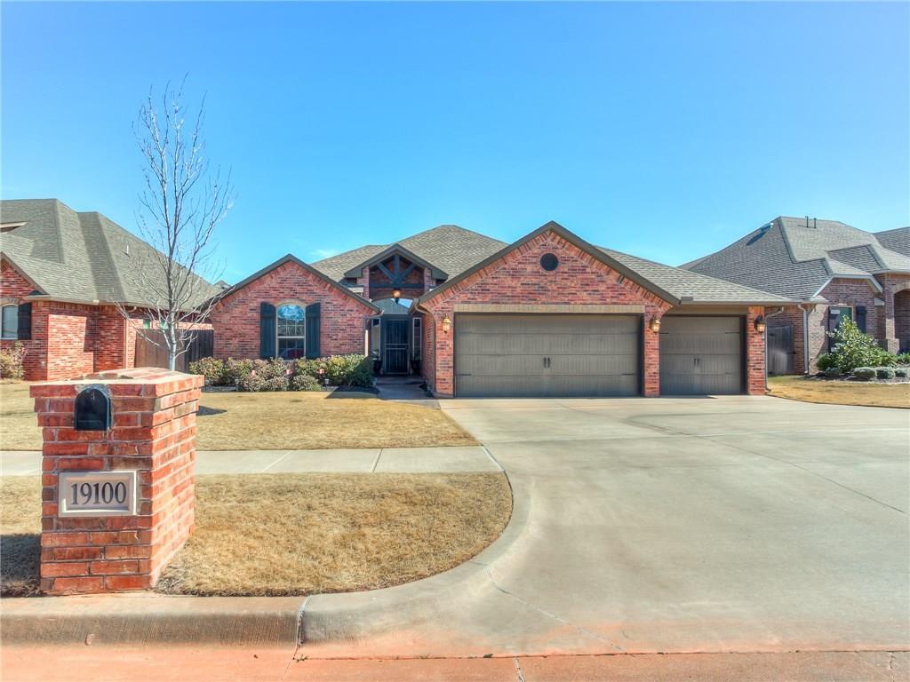 19100 Butterfly Boulevard - Photo 1