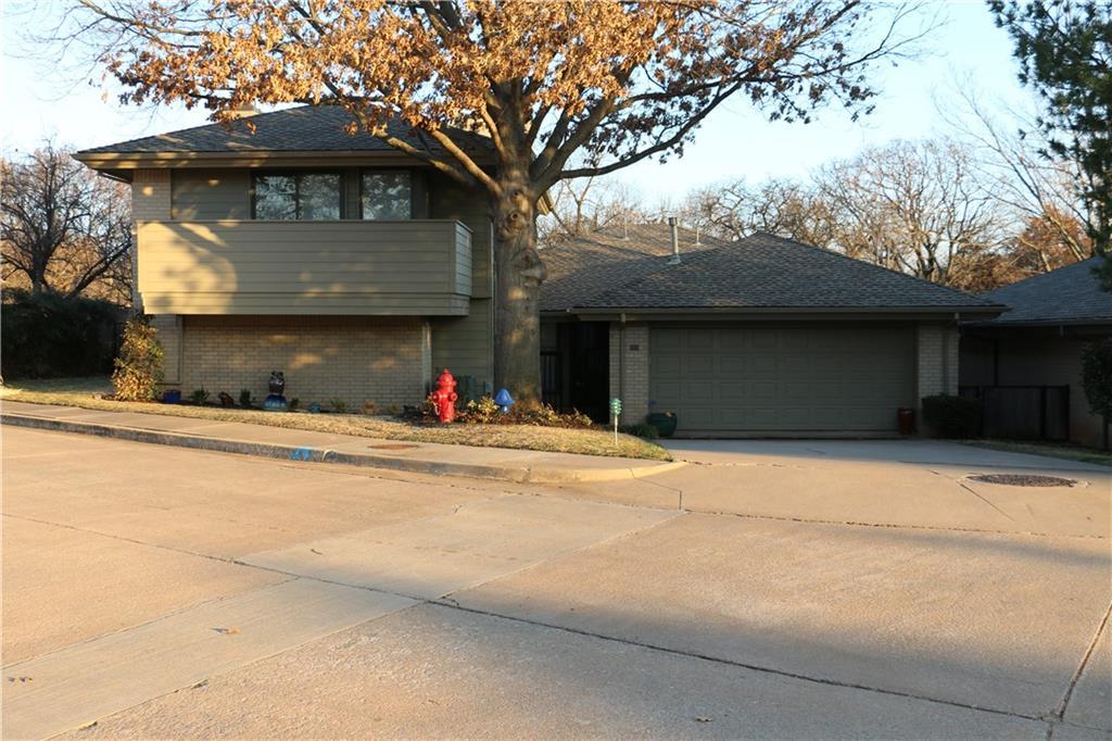 512 East Oak Place - Photo 1