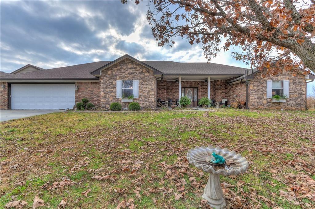 204 Pecan Creek Drive - Photo 1