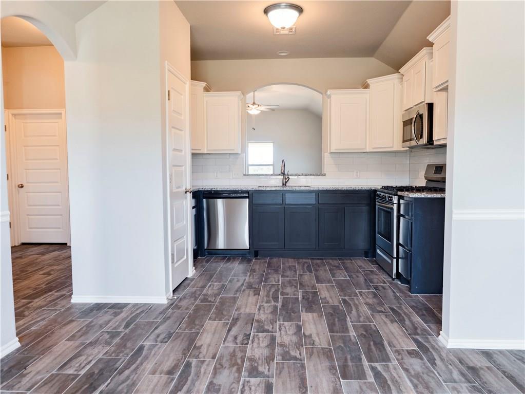 2309 Fallview Drive - Photo 1