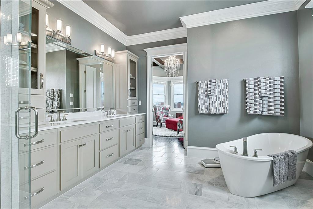 119 Geary Circle - Photo 1