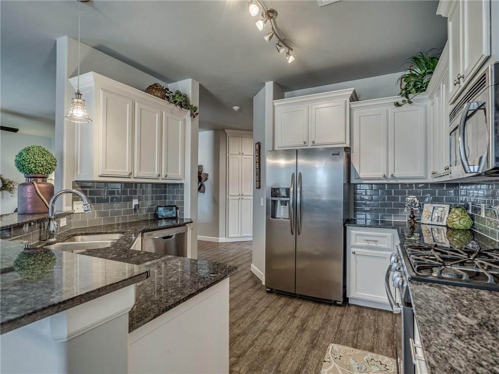 633 Geneva Drive - Photo 1 633 Geneva Drive - Photo 1