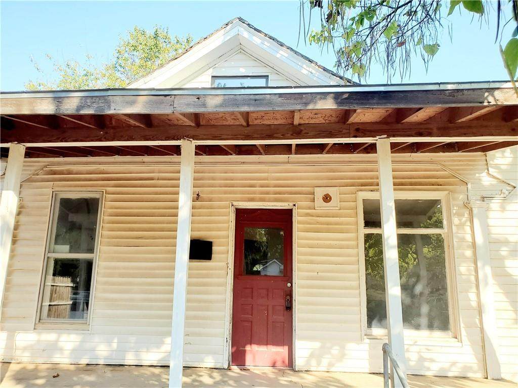 707 15th Street - Photo 1