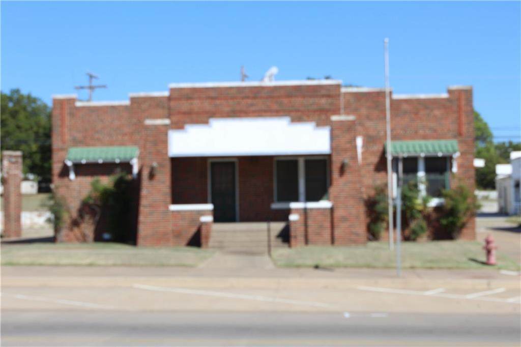 1008 Jim Thorpe Boulevard - Photo 1
