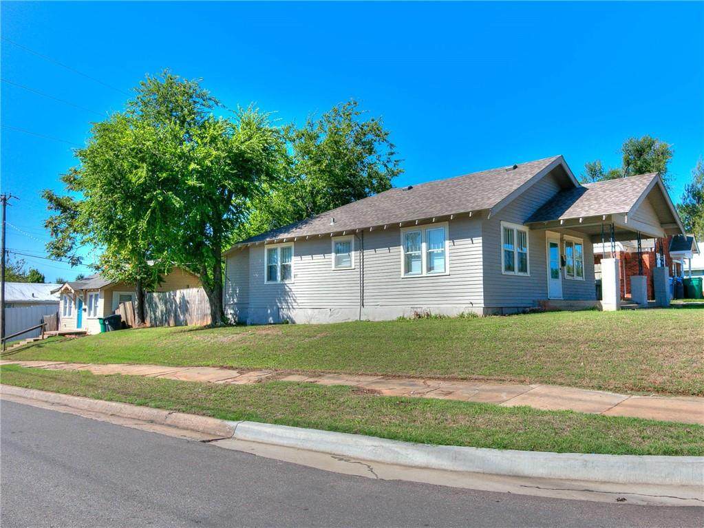 1900 9th Street - Photo 1