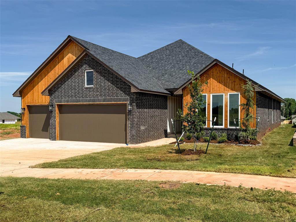 225 Sage Brush Way - Photo 1