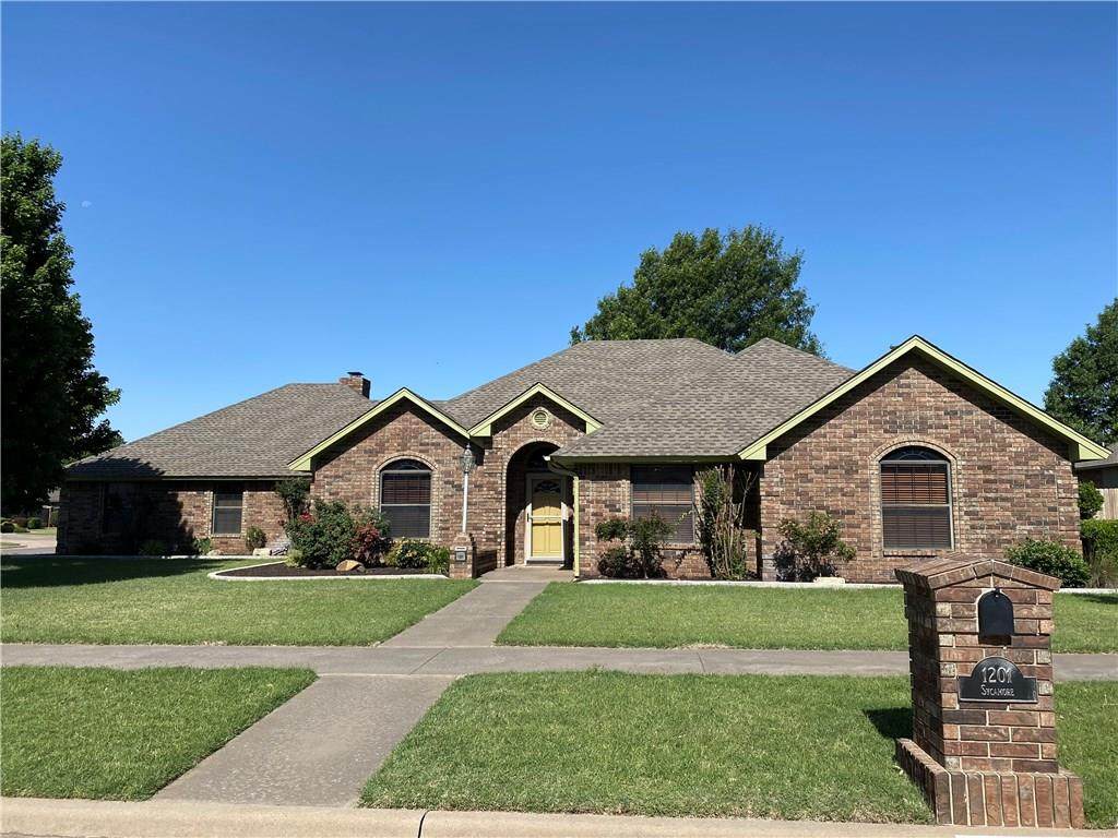 1201 Sycamore Street - Photo 1