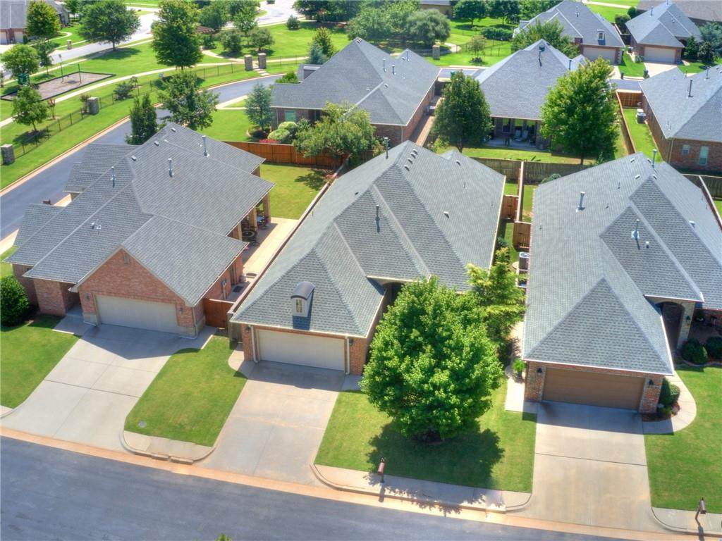 5604 125th Street - Photo 1