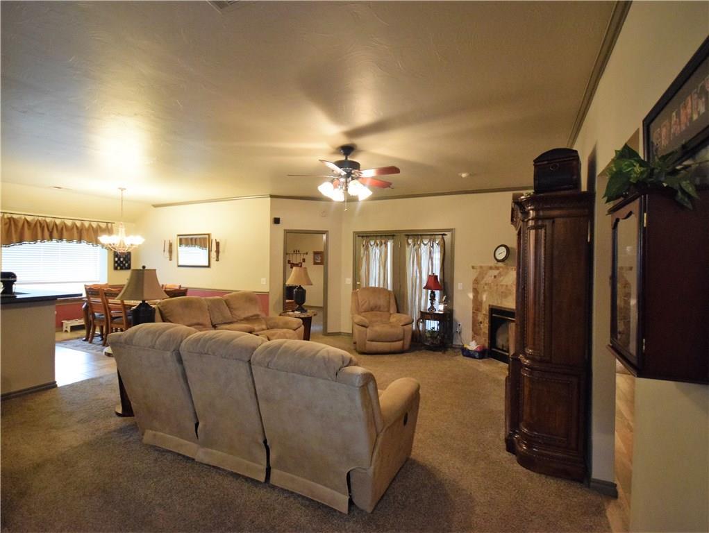 136 Kings Court - Photo 1