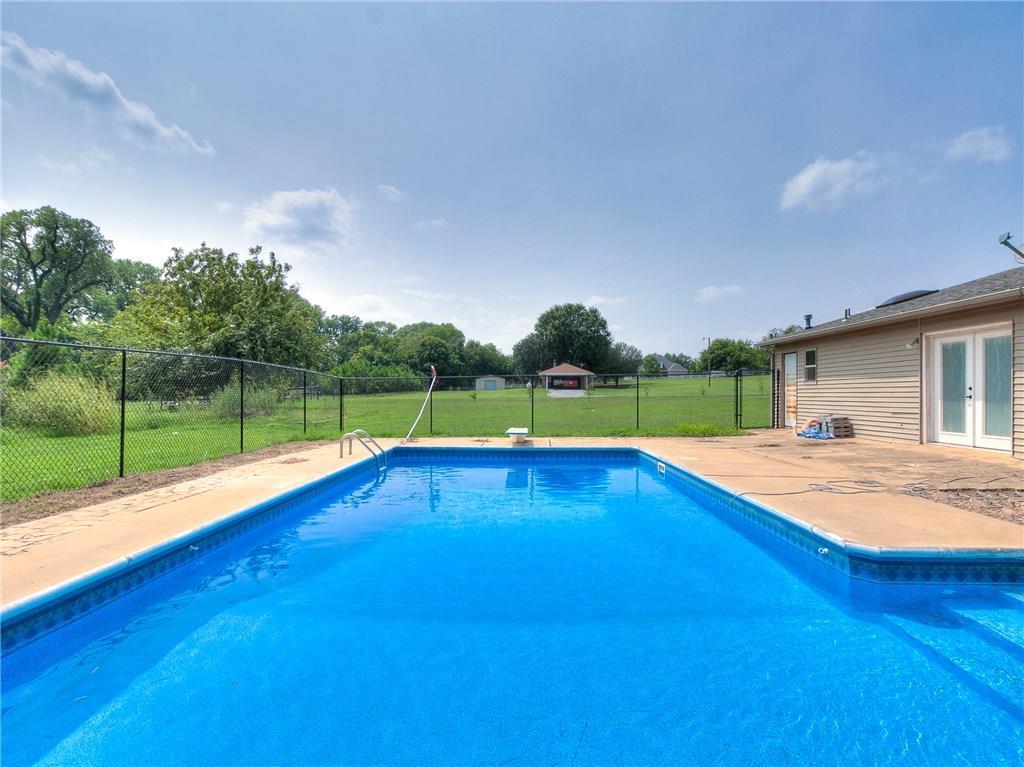 707 Cedar Springs Drive - Photo 1
