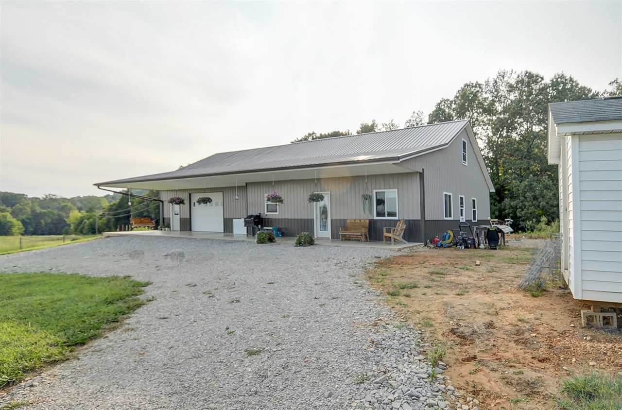 482 Guthrie St - Photo 1