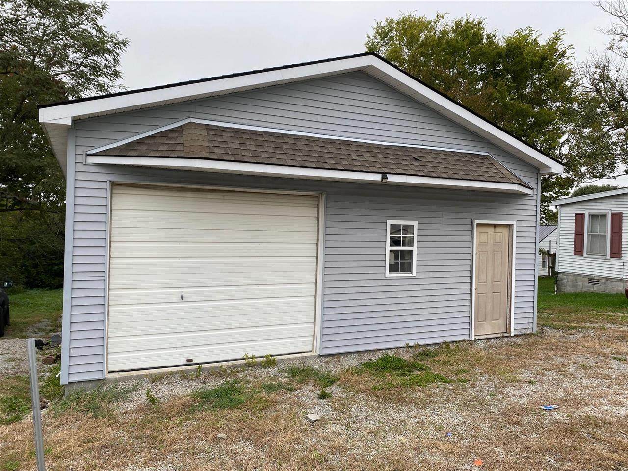 705 Claybrooke Ave - Photo 1
