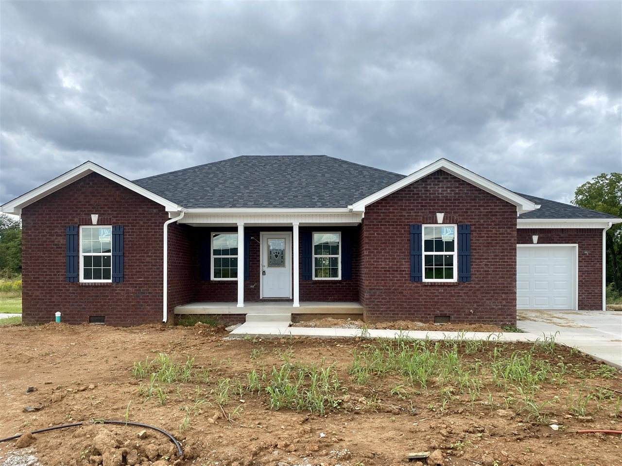 311 Oak Hill Court - Photo 1