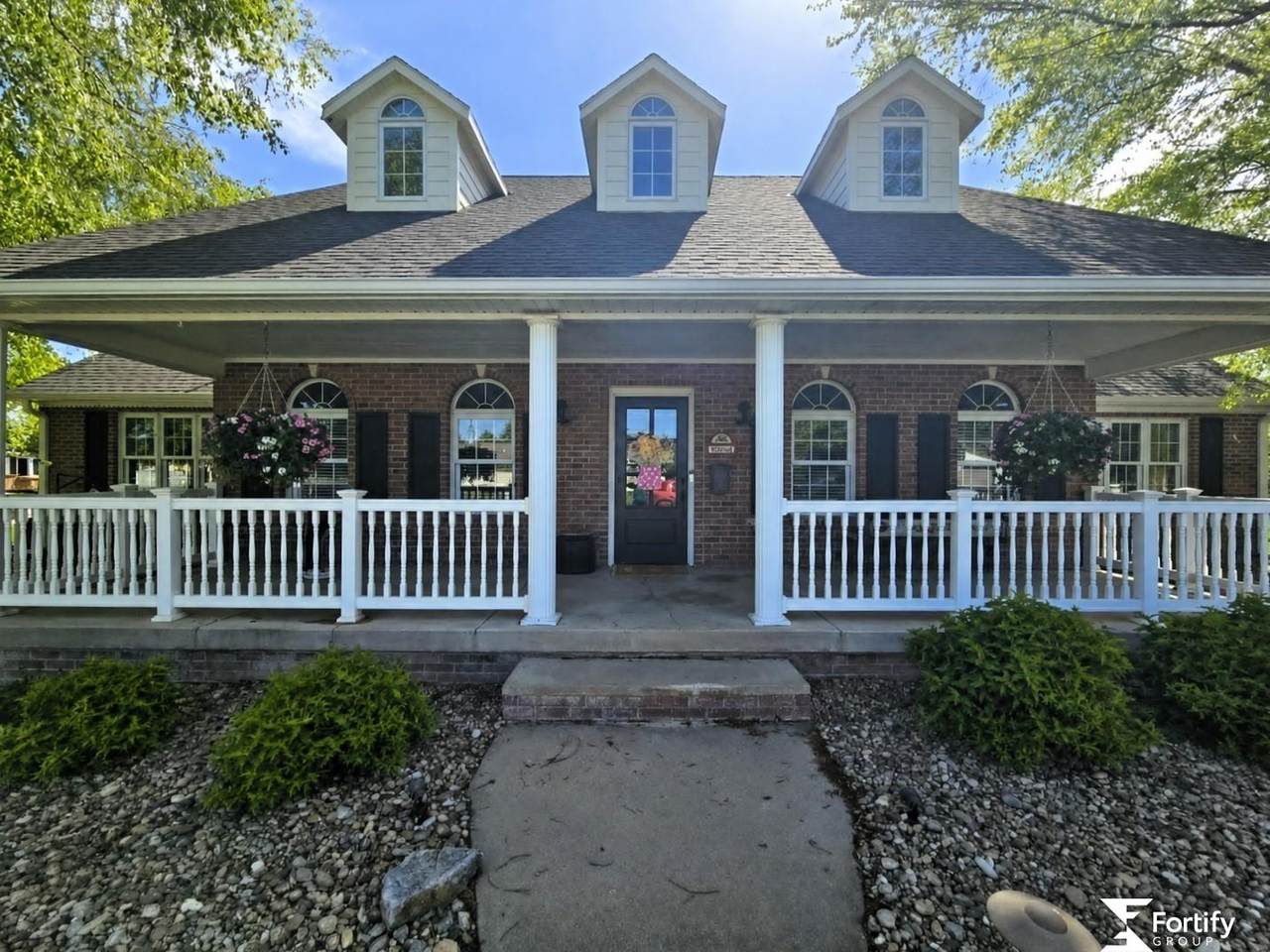 435 17Th Street - Photo 1