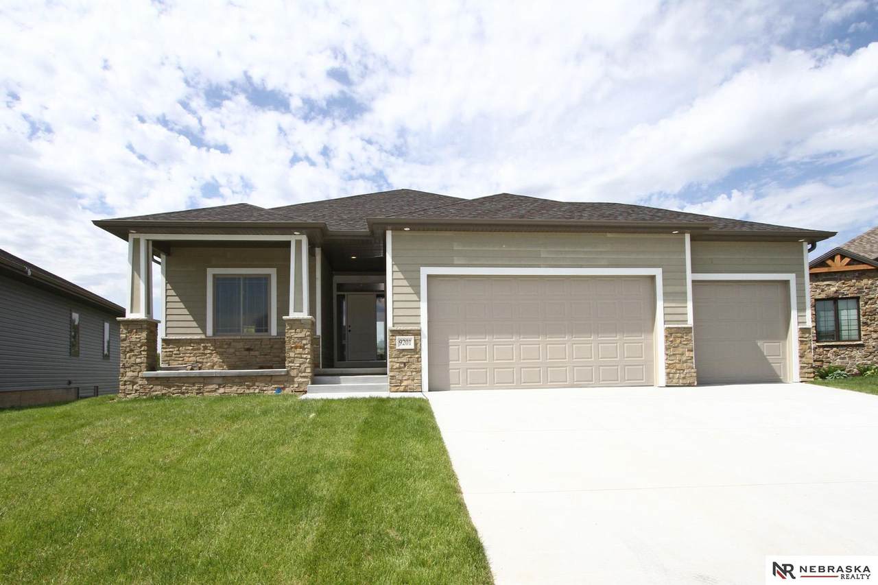 3425 Renegade Boulevard - Photo 1