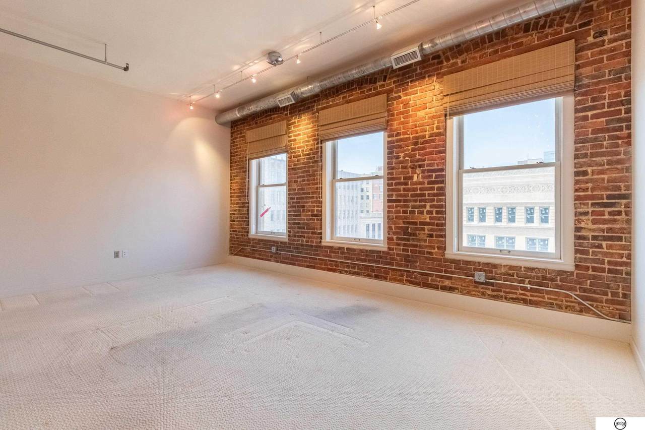 122 11 Street - Photo 1