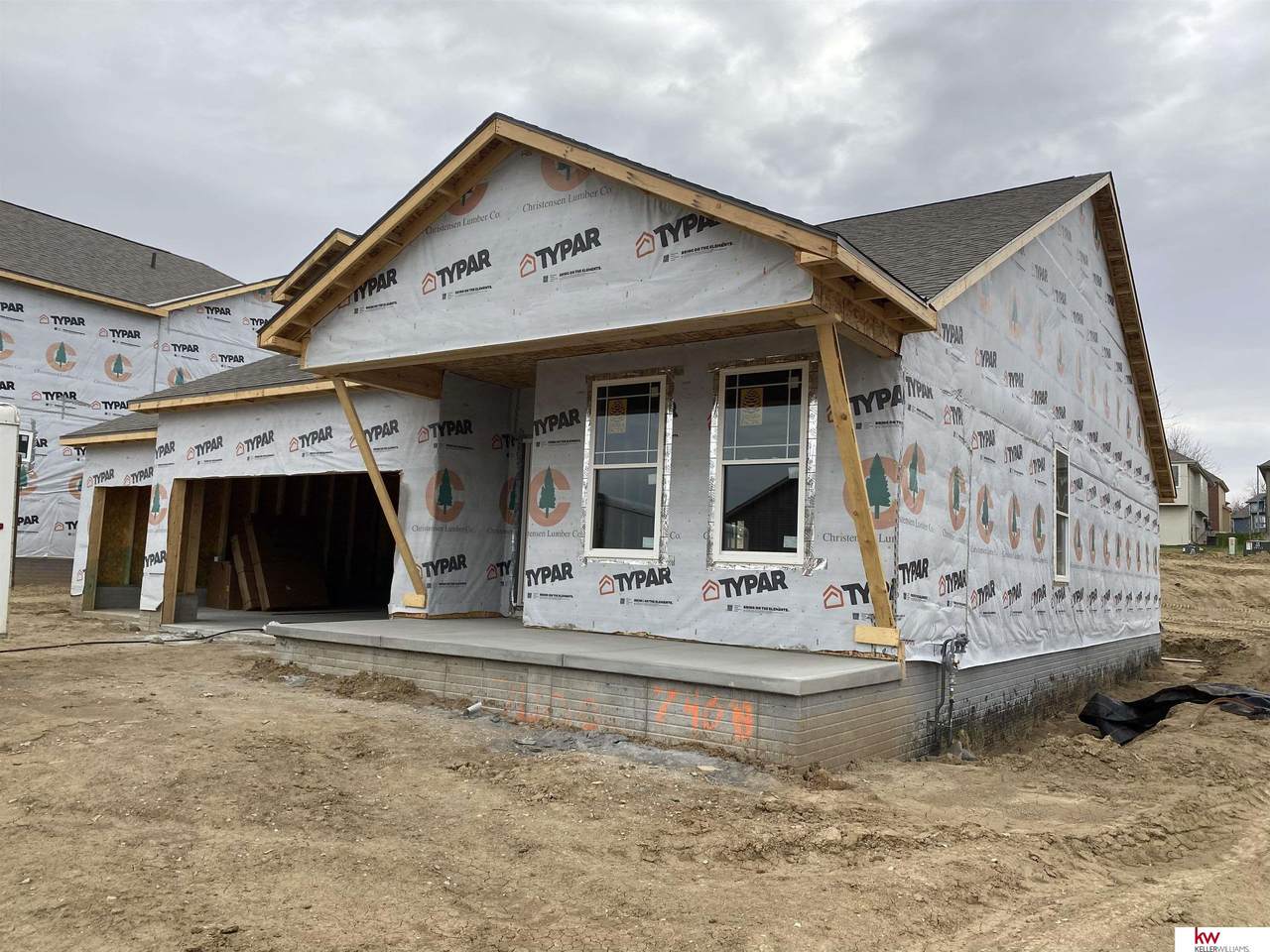 7408 185 Street - Photo 1