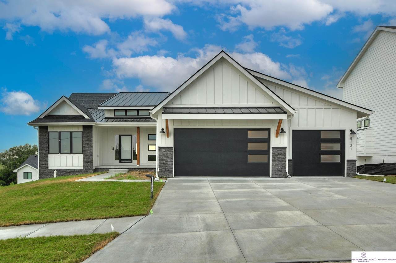 8221 167 Avenue - Photo 1